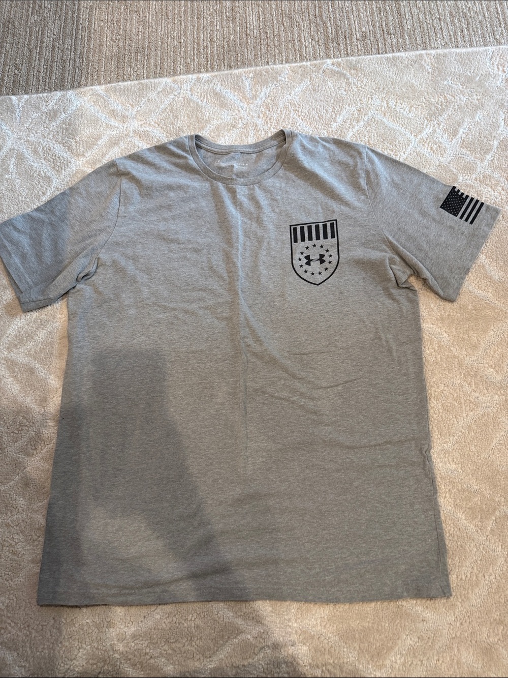 LG Men's Gray Short-Sleeve Graphic Crew Tee
